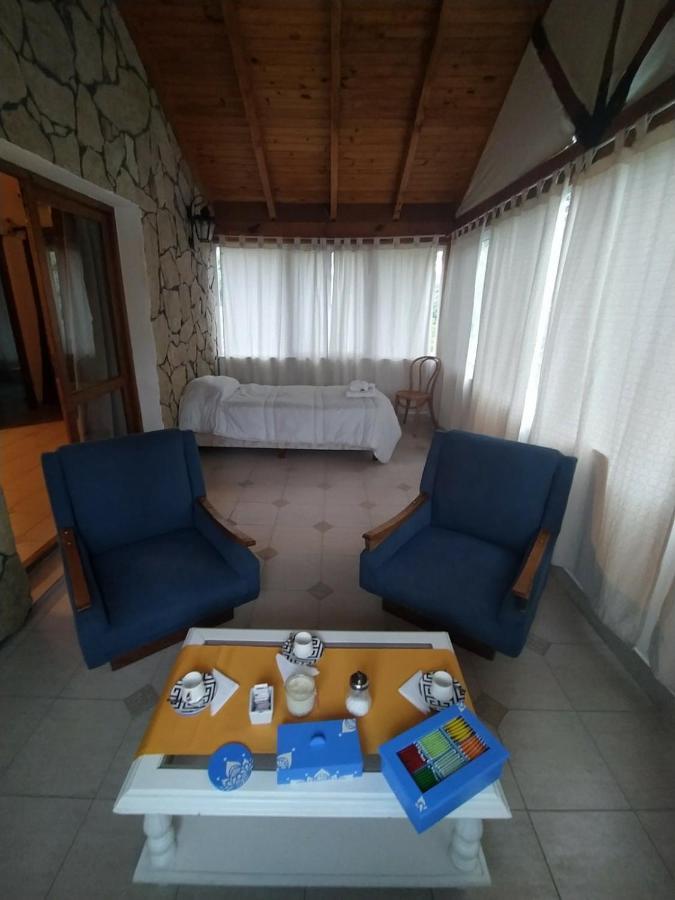 Hosteria La Farfalla Chos Malal Kültér fotó