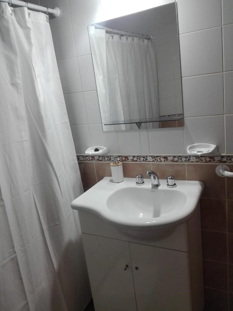 Hosteria La Farfalla Chos Malal Szoba fotó
